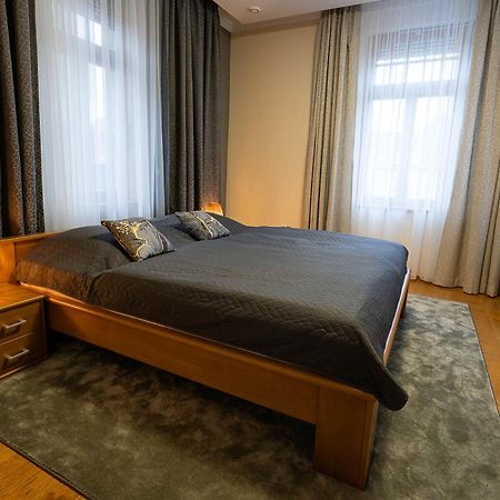 Executive 2-Bdrm Central Suite Ústí nad Labem Eksteriør bilde