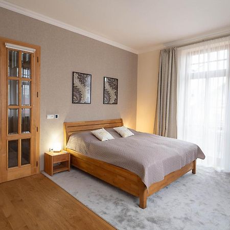 Executive 2-Bdrm Central Suite Ústí nad Labem Eksteriør bilde