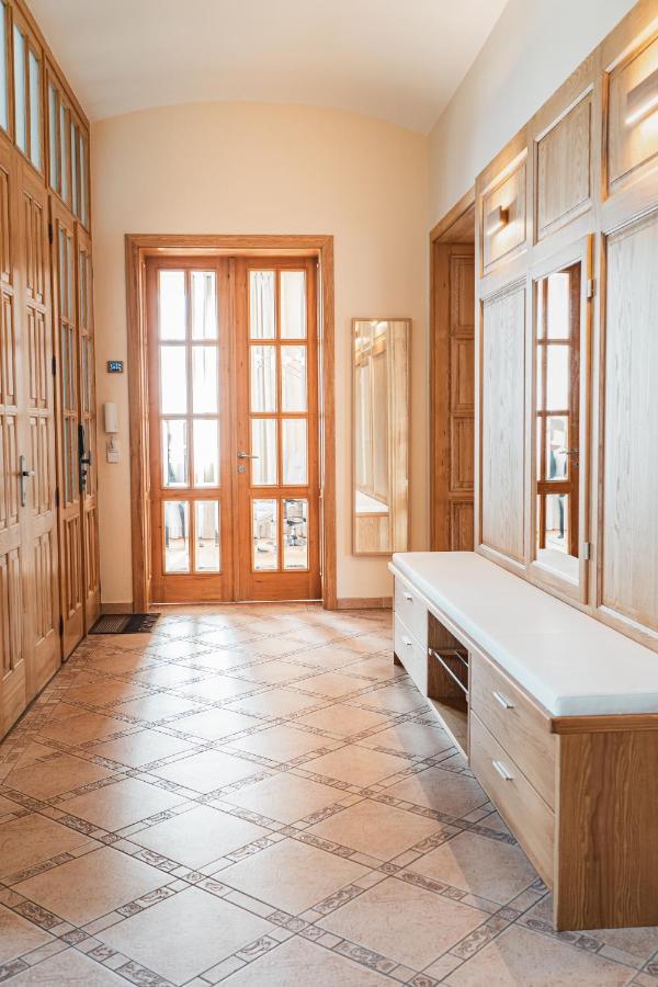 Executive 2-Bdrm Central Suite Ústí nad Labem Eksteriør bilde