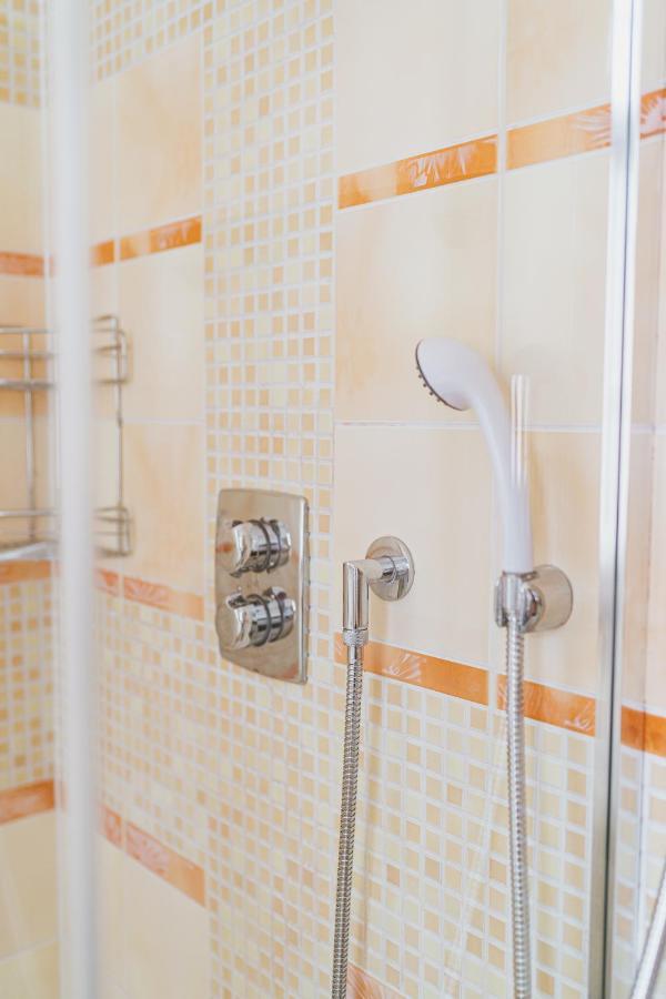 Executive 2-Bdrm Central Suite Ústí nad Labem Eksteriør bilde