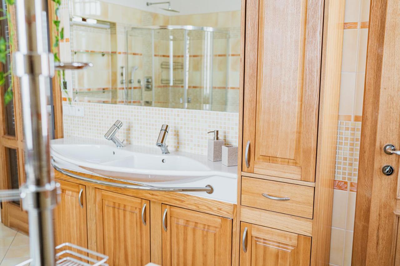 Executive 2-Bdrm Central Suite Ústí nad Labem Eksteriør bilde